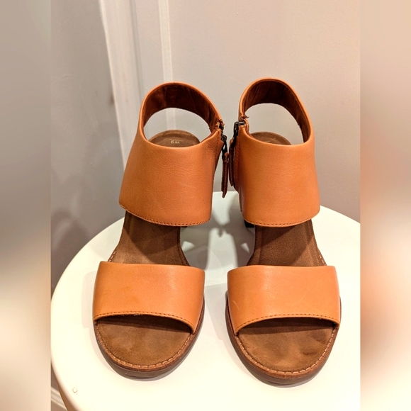 TOMS Women's Weave Heel Sandal, Brown Leather, Size 9 - Picture 3 of 6